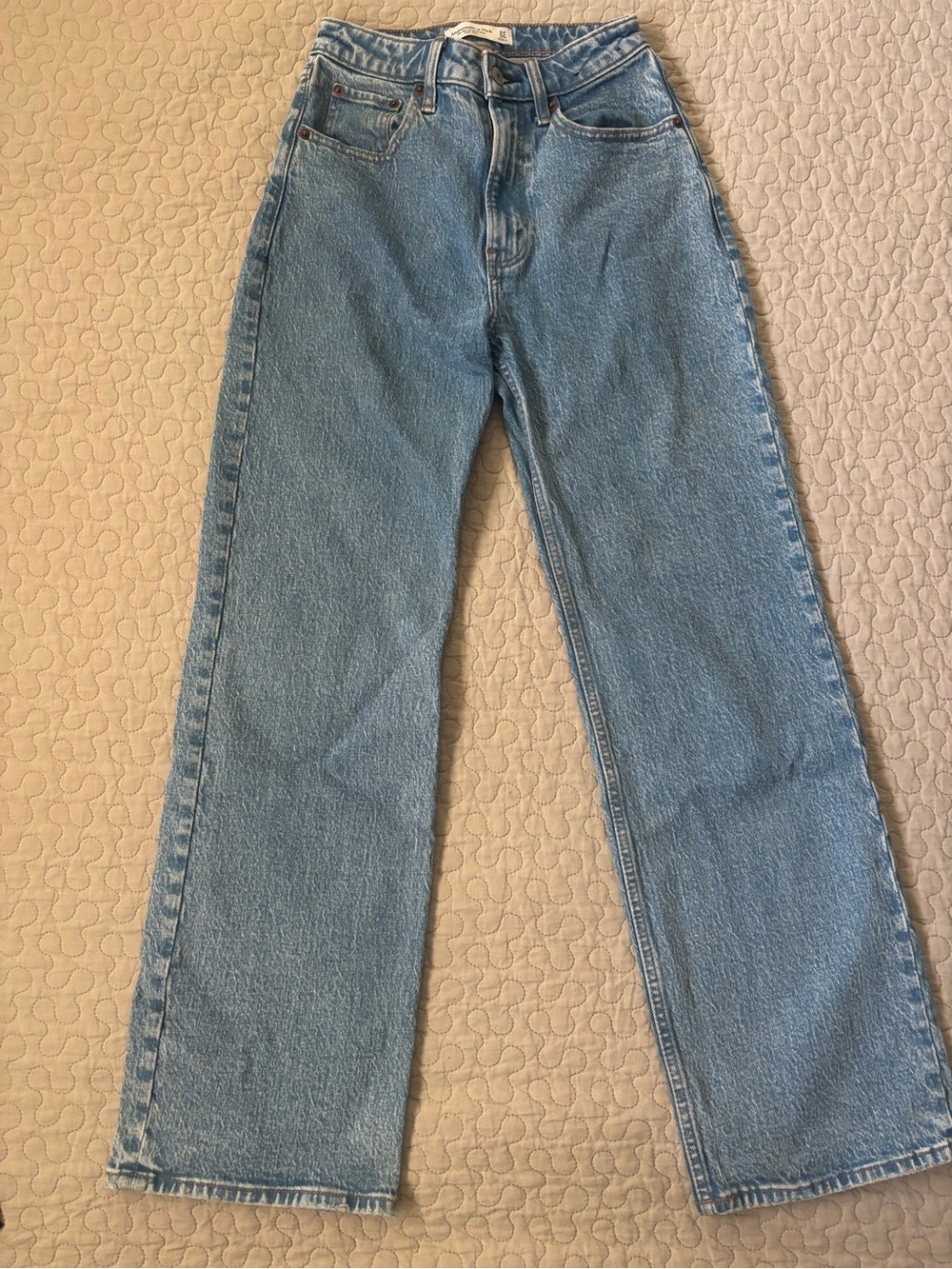 Abercrombie & Fitch Light Blue High-Rise Relaxed Jeans